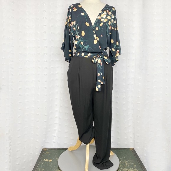 The Savile Row tulip print top jumpsuit 6 - Picture 1 of 9
